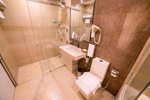 Bathroom, Hotel Harrison Palace near Biratnagar Airport