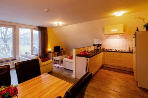 De Valkhoeve in Verspreide huizen Meren-De Gagel