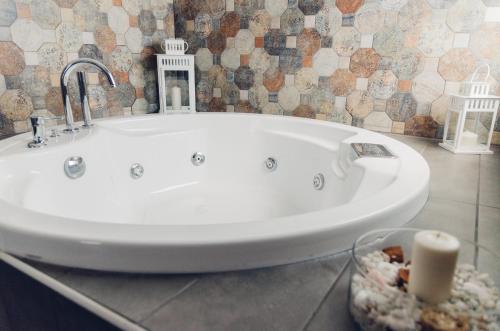 Baño, Etna Suite Group in Catania