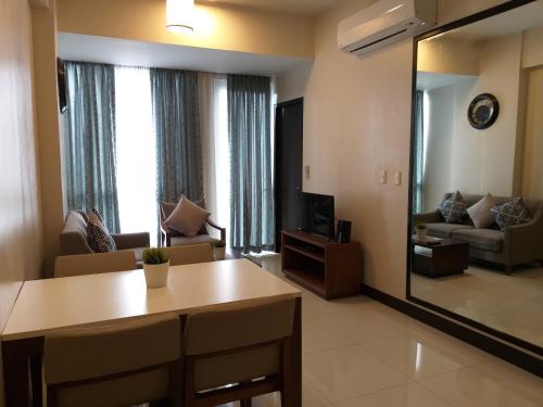 One Pacific Residence with Ocean View One Pacific Residence with Ocean View