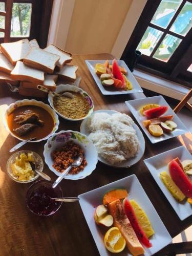 Makanan dan Minuman, KAUSHIKA RESORT in Anuradhapura