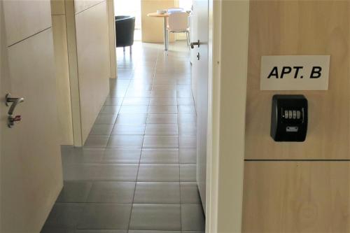 Apartment in the country, great view Apt. B in Svalbardseyri