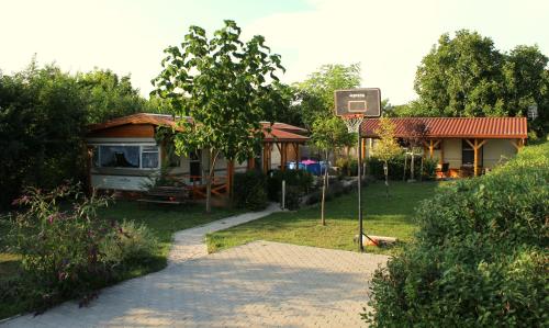  PatakParti Vendégházak Pázmánd, Unterkunft in Pázmánd
