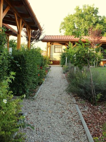  PatakParti Vendégházak Pázmánd in Pázmánd