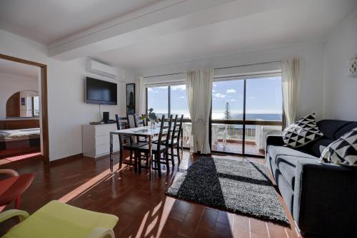 Luz Beach Ocean Front Apartment - image 5