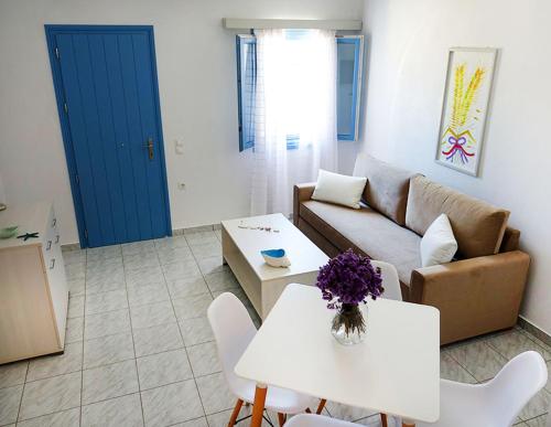  Flora Apartments | Dahlia, Pension in Drios