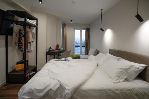 B4B Athens 365 - image 11