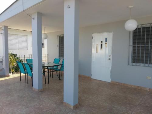 Balkon/teras, Urban Terrace Apartment in San Juan in Hato Rey Norte