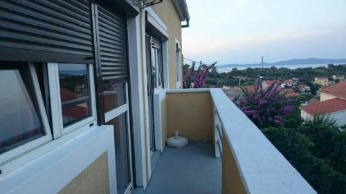 Apartments with a parking space Sali Dugi otok - 16324 - image 2