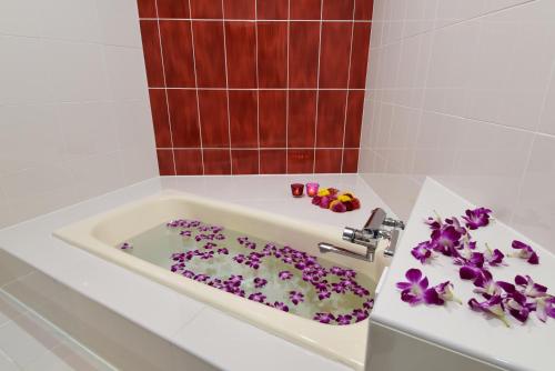 Restay Koakuma (Adult Only) – Utsunomiya, FL