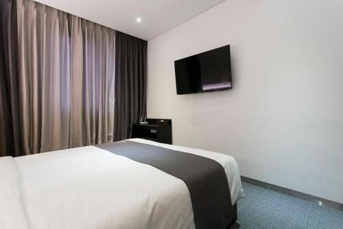 Vella Suite Hotel