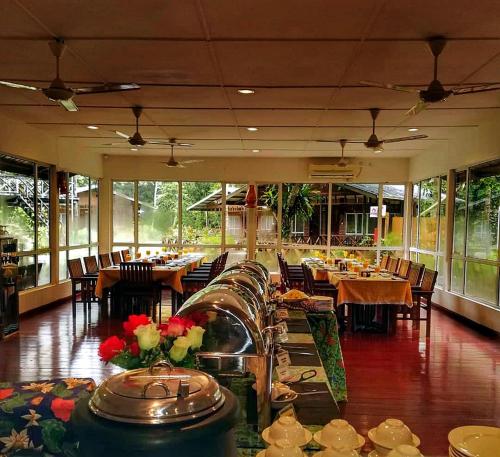 Food and beverages, Borneo Nature Lodge in Kota Kinabatangan