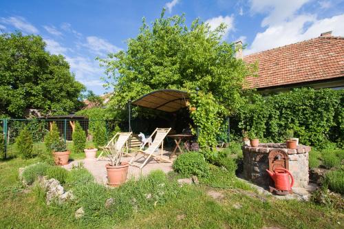  Blato Apartman, Ferienwohnung in Felsőörs