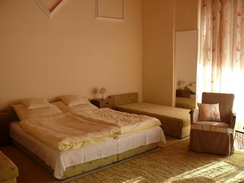 Madácsi Vendégház - image 8