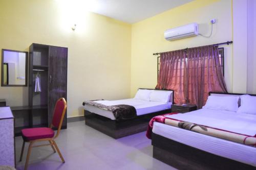 Double or Twin Room with Shared Bathroom