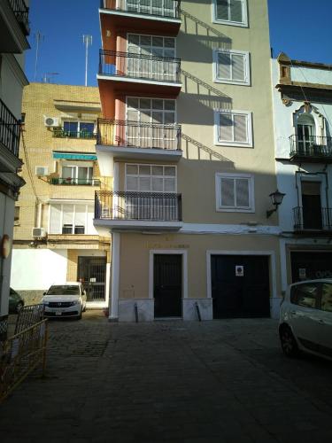  TRIANA RUISEÑOR in Sevilla