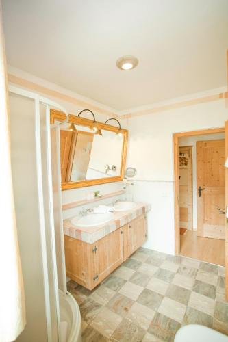 Piccolohotel Tempele Garni - image 9