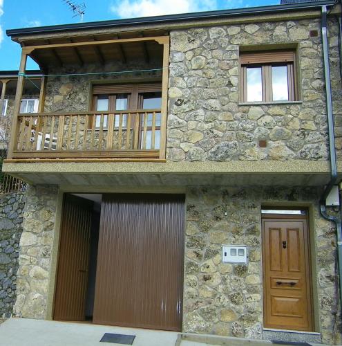  Casa Rural El Corralico, Pension in Ribadelago