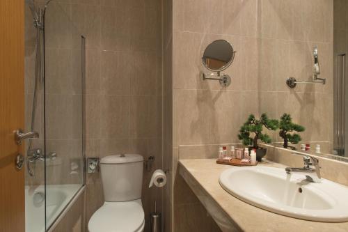room detail thumbnail 2