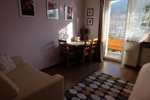 Family Room with Mountain View