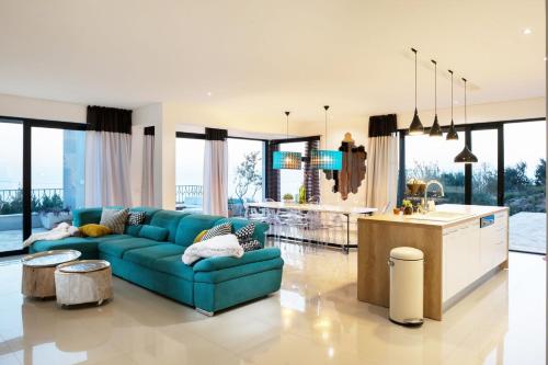 Villa Chic a luxury villa in Makarska pool and gym - image 7