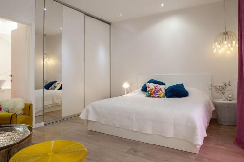 Villa Chic a luxury villa in Makarska pool and gym - image 2