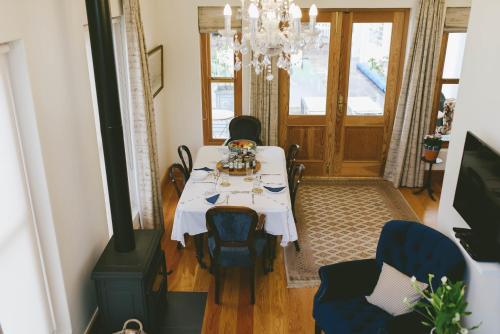 The Victorian Goose – Cape Town, TX