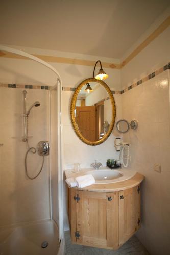Piccolohotel Tempele Garni - image 4