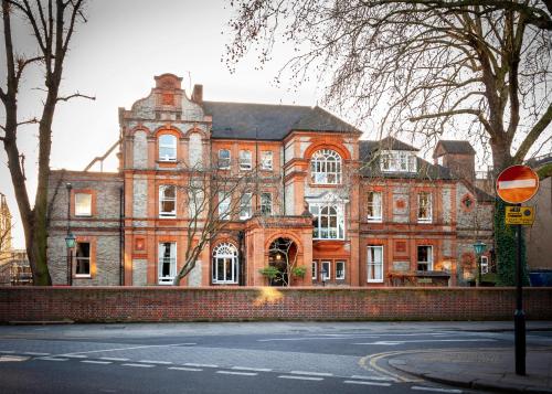 Palmers Lodge Swiss Cottage