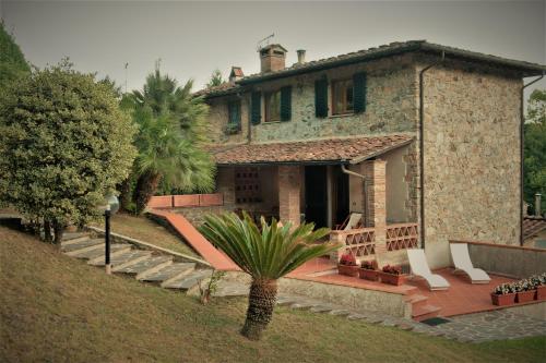 Casa delle Palme in Монсаграті