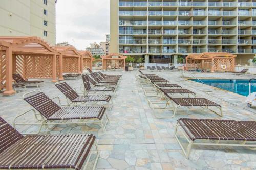 Island Colony Suites - image 4