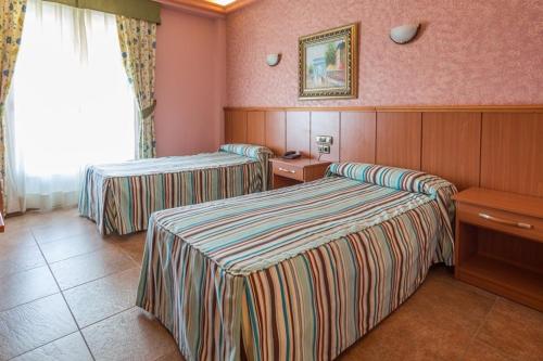 Hotel Real de Castilla Complejo ATH Real de Castilla I-II is perfectly located for both business and leisure guests in Tordesillas. Both business travelers and tourists can enjoy the propertys facilities and services. Serv