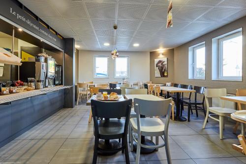 อาหารและเครื่องดื่ม, B&B HOTEL Le Havre Harfleur 2 in อาร์เฟลอ