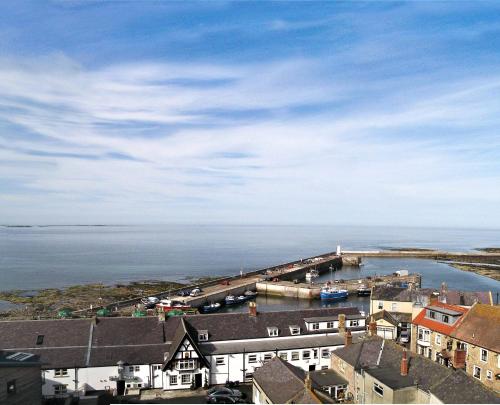 The Bamburgh Castle Inn - image 2