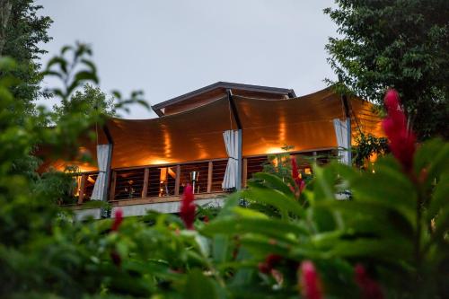 Restaurant, Secret Bay in Portsmouth