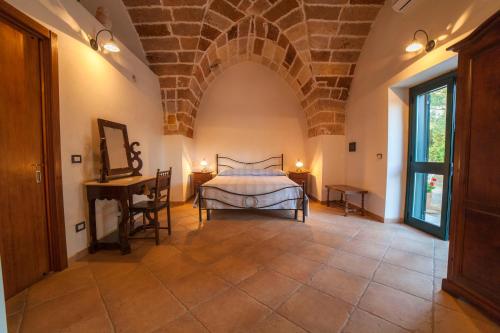1 double bed, 1 twin bed