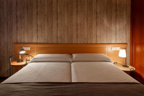Apartamentos Urban Blue Blue Hotels - image 11