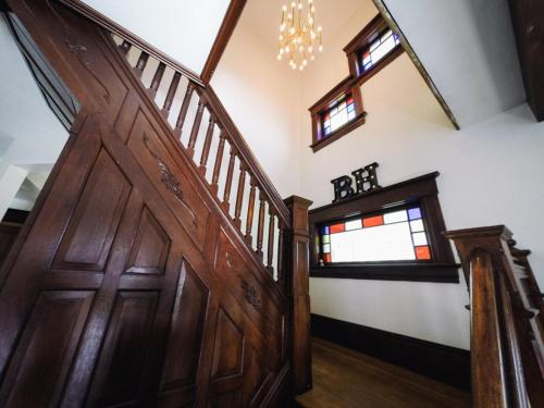 Burdett House Bed & Breakfast - 출입구