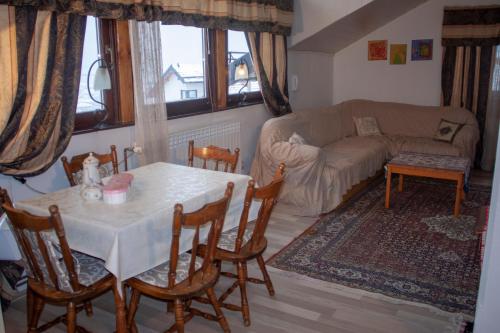 Guest House Fena - image 8