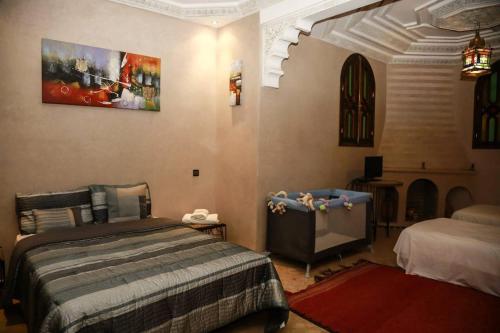 2 bedrooms, 5 beds
