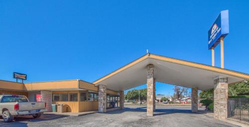 Americas Best Value Inn Uvalde