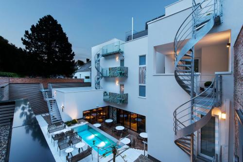 The Royal Snail Hotel