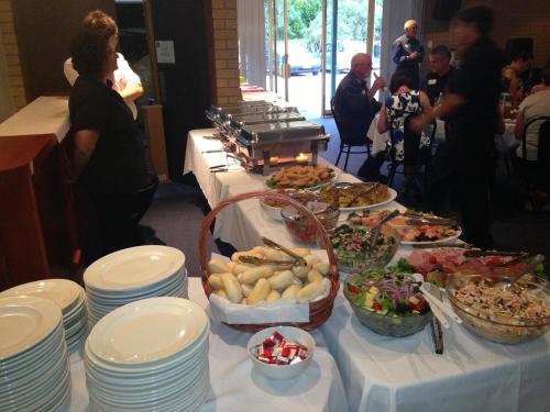 อาหารและเครื่องดื่ม, High Country Motor Inn Bright in ไบรท์