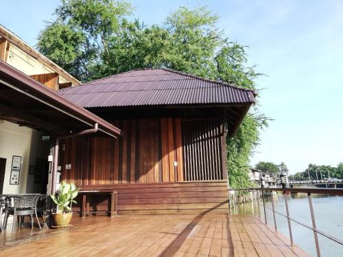 View, Baan Luang Rajamaitri Historic Inn in Mueng