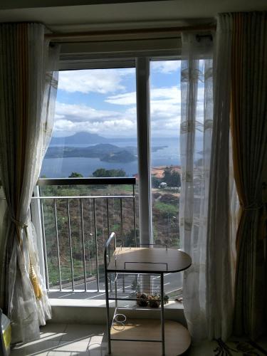 Divina Grasya Tagaytay Condo Facing Taal