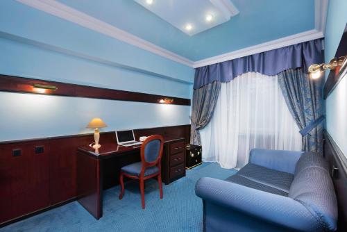 room detail thumbnail 1