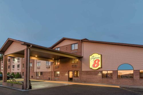 . Super 8 by Wyndham Portsmouth
