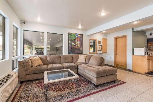 Quality Inn Bellevue - image 5