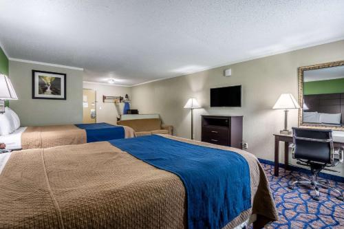 Rodeway Inn & Suites