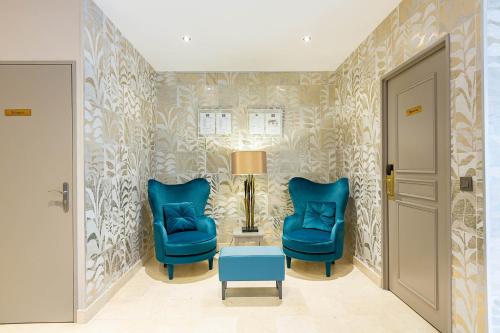 Фойє, Hotel Montbriand Antony - Ancien Alixia in Антоні